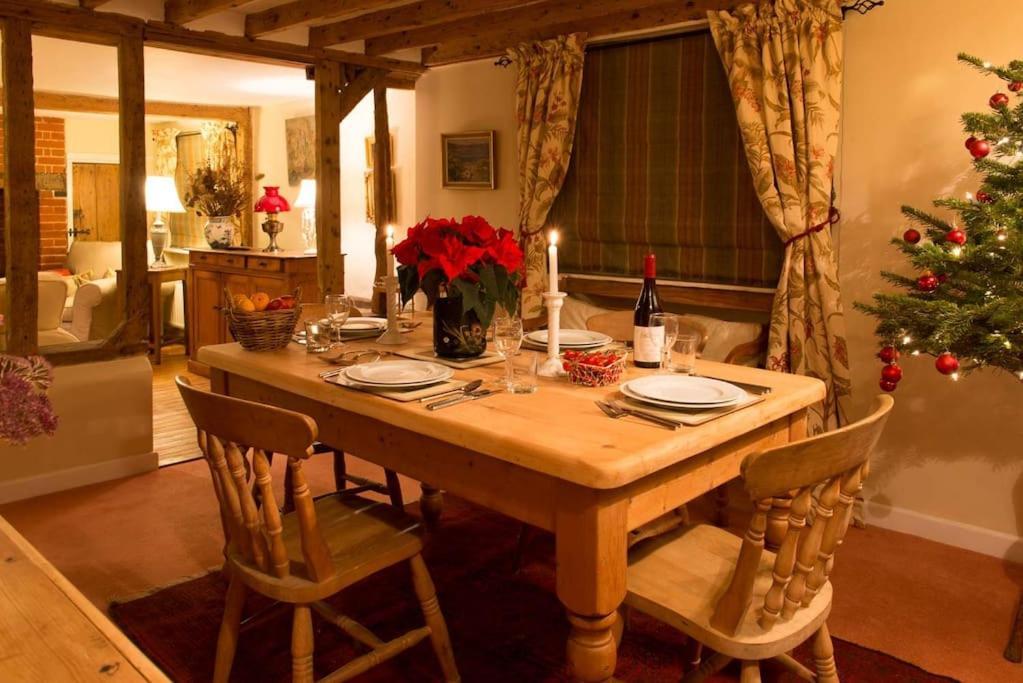 Wren Cottage, A Very Cosy Historic Coastal Cottage In A Pretty Little Village Wickham Market Exterior photo