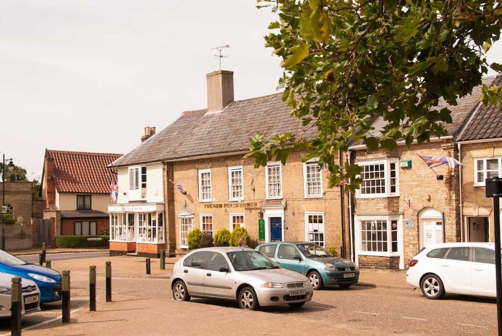 Wren Cottage, A Very Cosy Historic Coastal Cottage In A Pretty Little Village Wickham Market Exterior photo